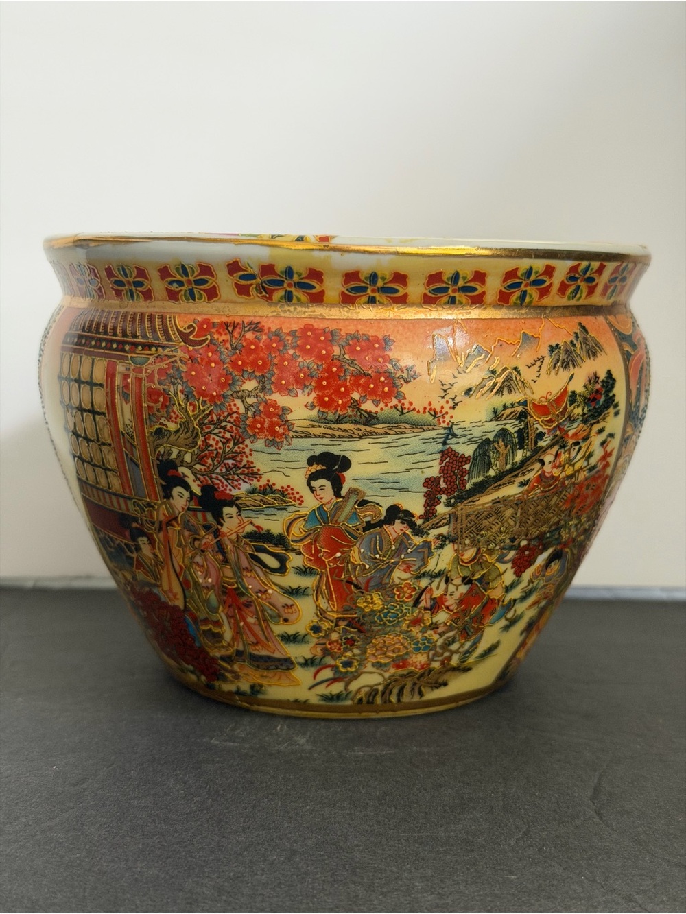 Chinese Porcelain Fish Bowl Planter Pot 6x4,75” Royal Satsuma